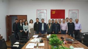 重溫崢嶸歲月，不忘初心使命——房總集團(tuán)舉辦老黨員座談會(huì)